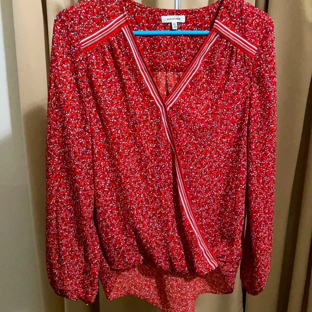 Max studio top Size M